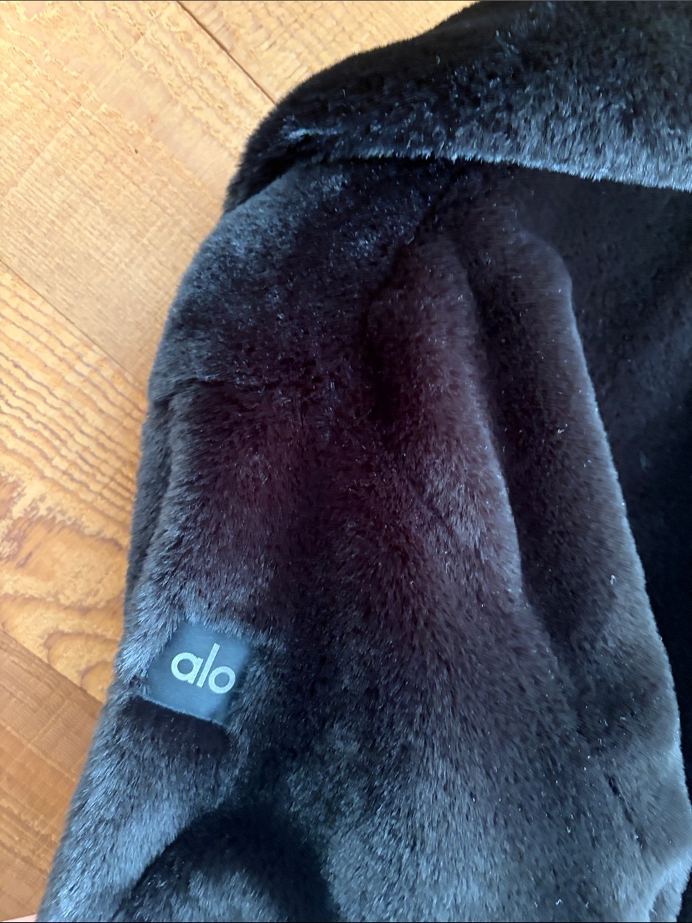 ALO Oversize Faux Fur Trench - Picture 5 of 7